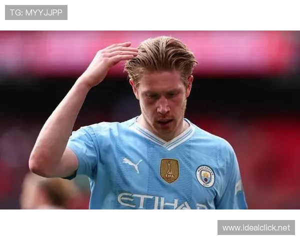 德布劳内与伊涅斯塔:中场组织核心的战术角色及时代适配性对比 德布劳内与伊涅斯塔:中场组织核心的战术角色及时代适配性对比