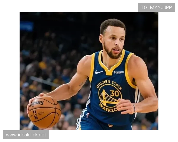 汤普森无球跑位为库里拉开空间三分效率回升