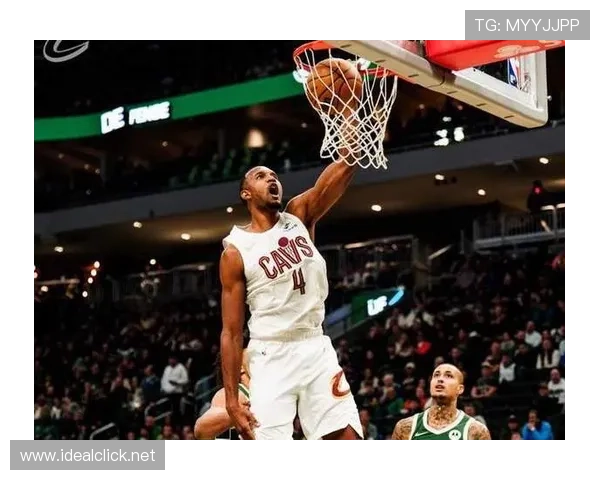 莫布里成防守核心 因挡拆护框联动稳固篮下